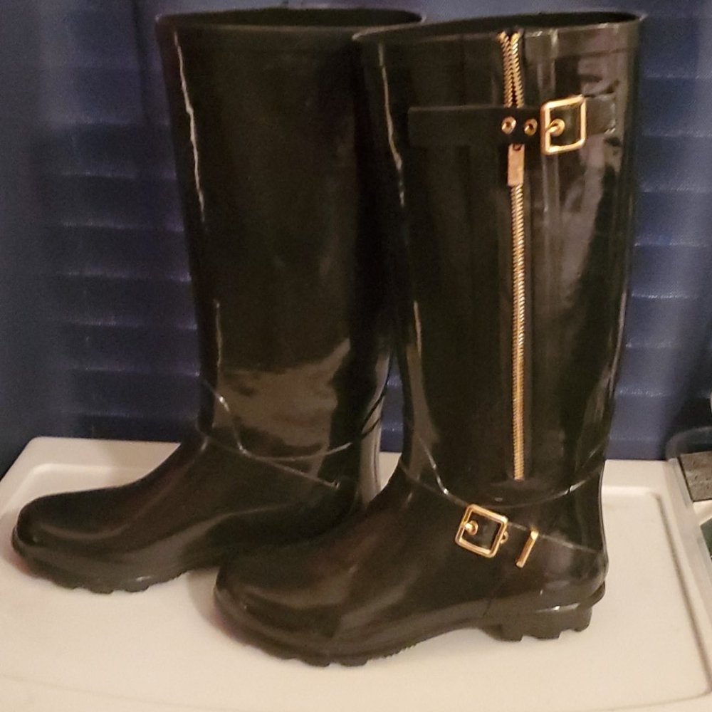 Rainboots